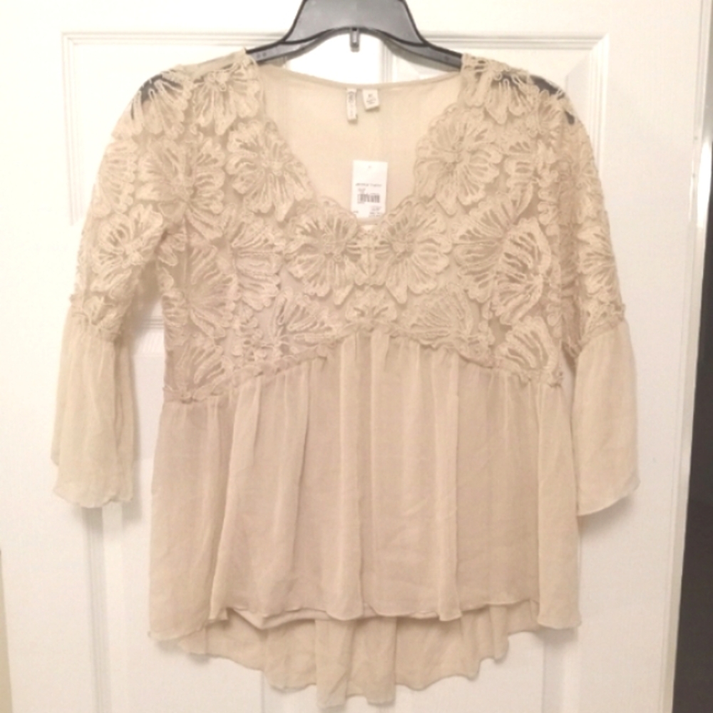 CATO lace detailed flowy blouse. Medium  NWT